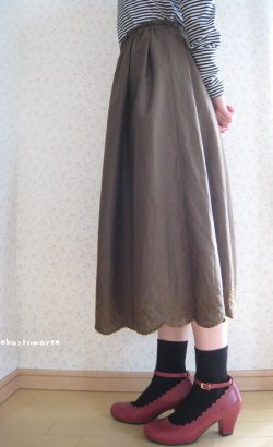 画像1: 女子力マシマシ♪スカラップスカート(カーキ)