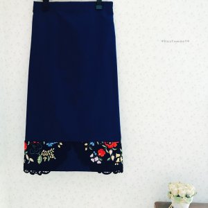 画像: 刺繍に恋するナロースカート