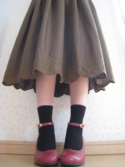 画像: 女子力マシマシ♪スカラップスカート(カーキ)